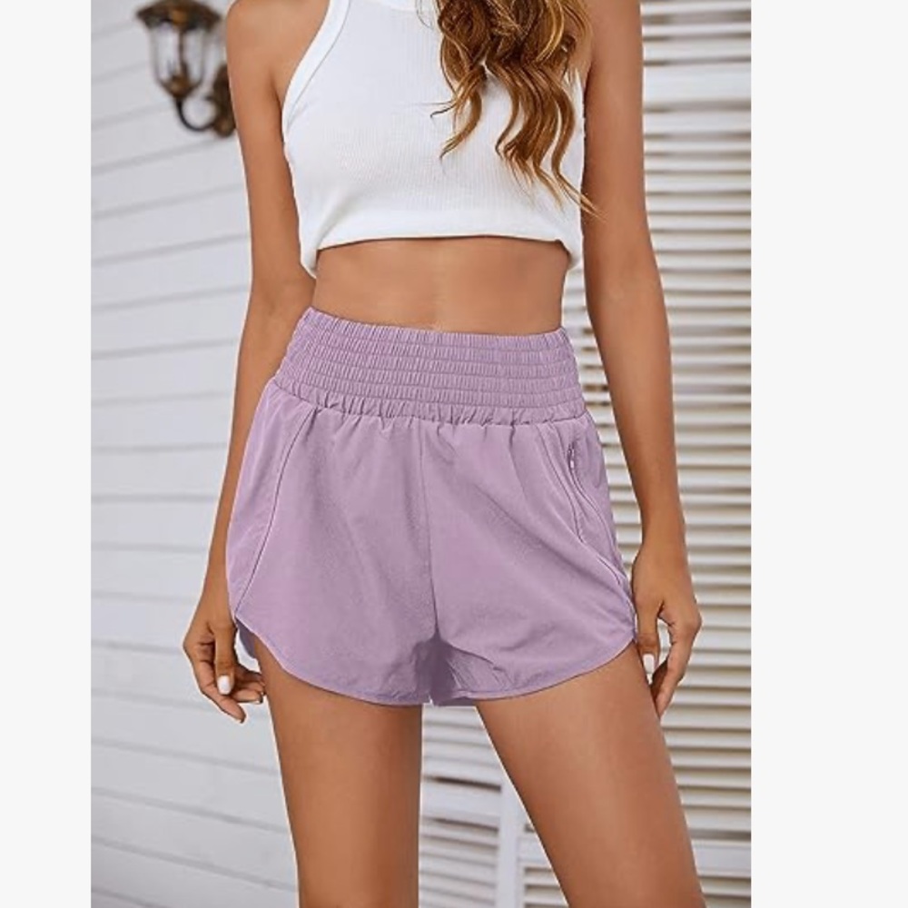 Blooming Jelly athletic shorts size small